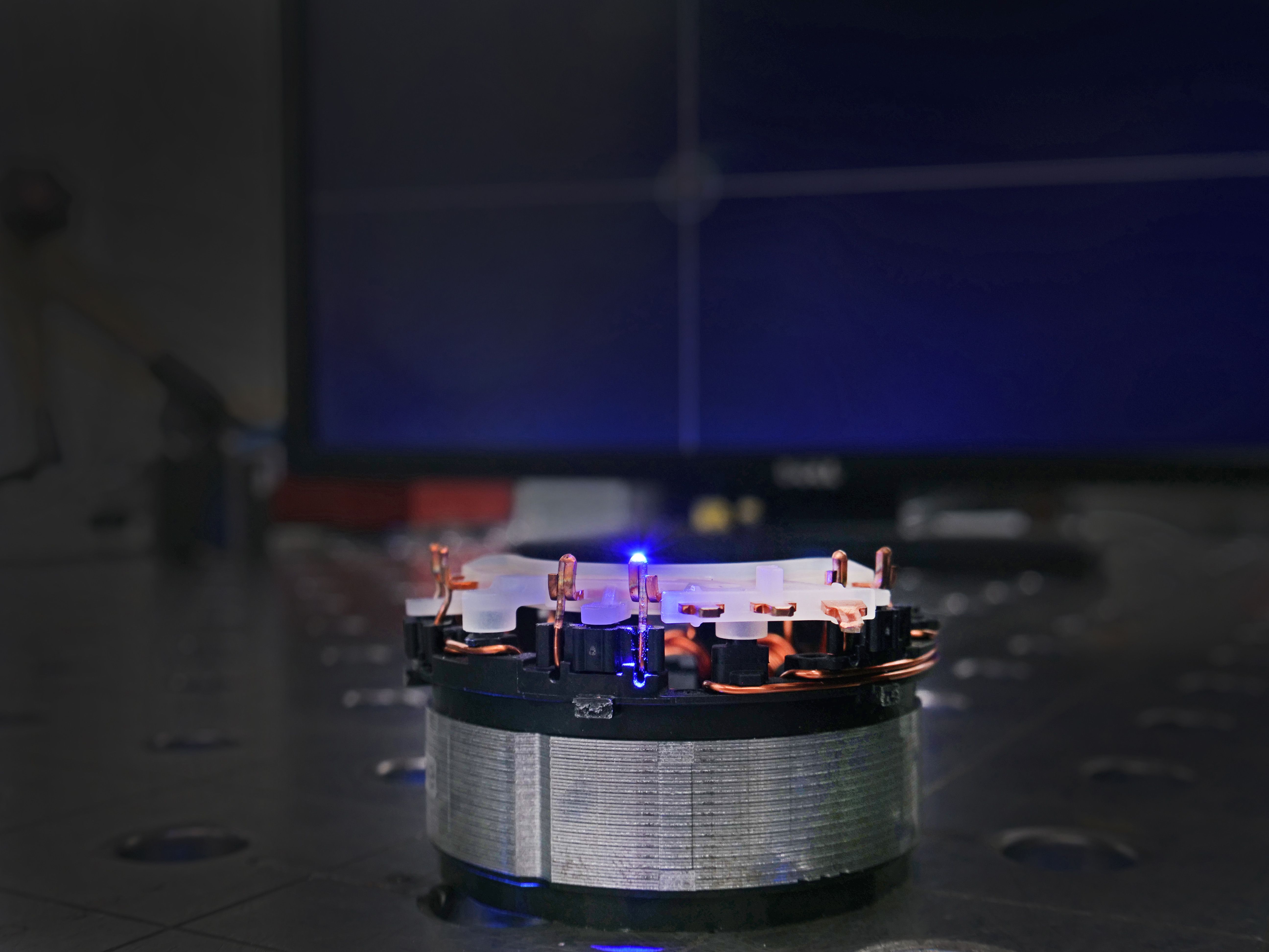 Welding of a small auxiliary motor with blue diode laser by Laserline diode lasers