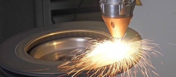 Laser cladding process on a brake disc by Laserline diode lasers