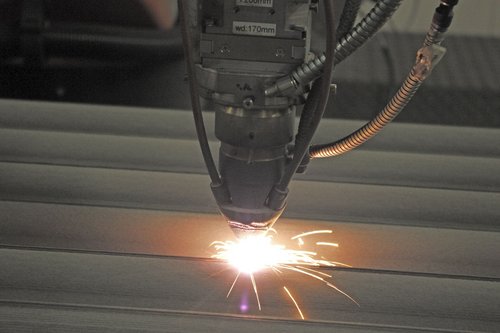 Boiler wall laser cladding with thermal laser spraying by Laserline diode lasers