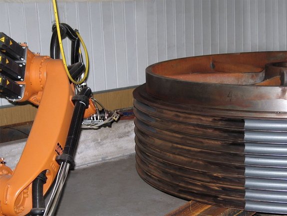 Hardening the cable running surface of a hoisting drum with Laserline diode lasers