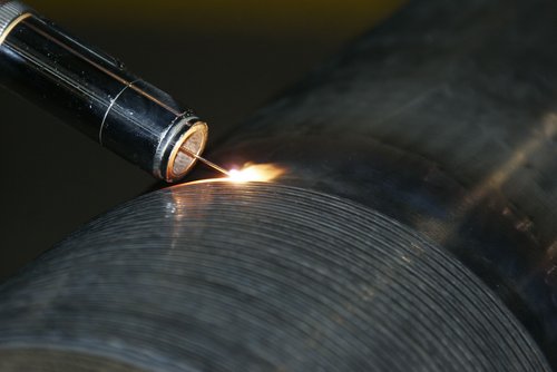 Metal wire melted onto a workpiece with heat conduction welding by Laserline diode lasers