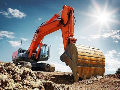 Excavator on a construction site built with laser hybrid welding technology by Laserline diode lasers